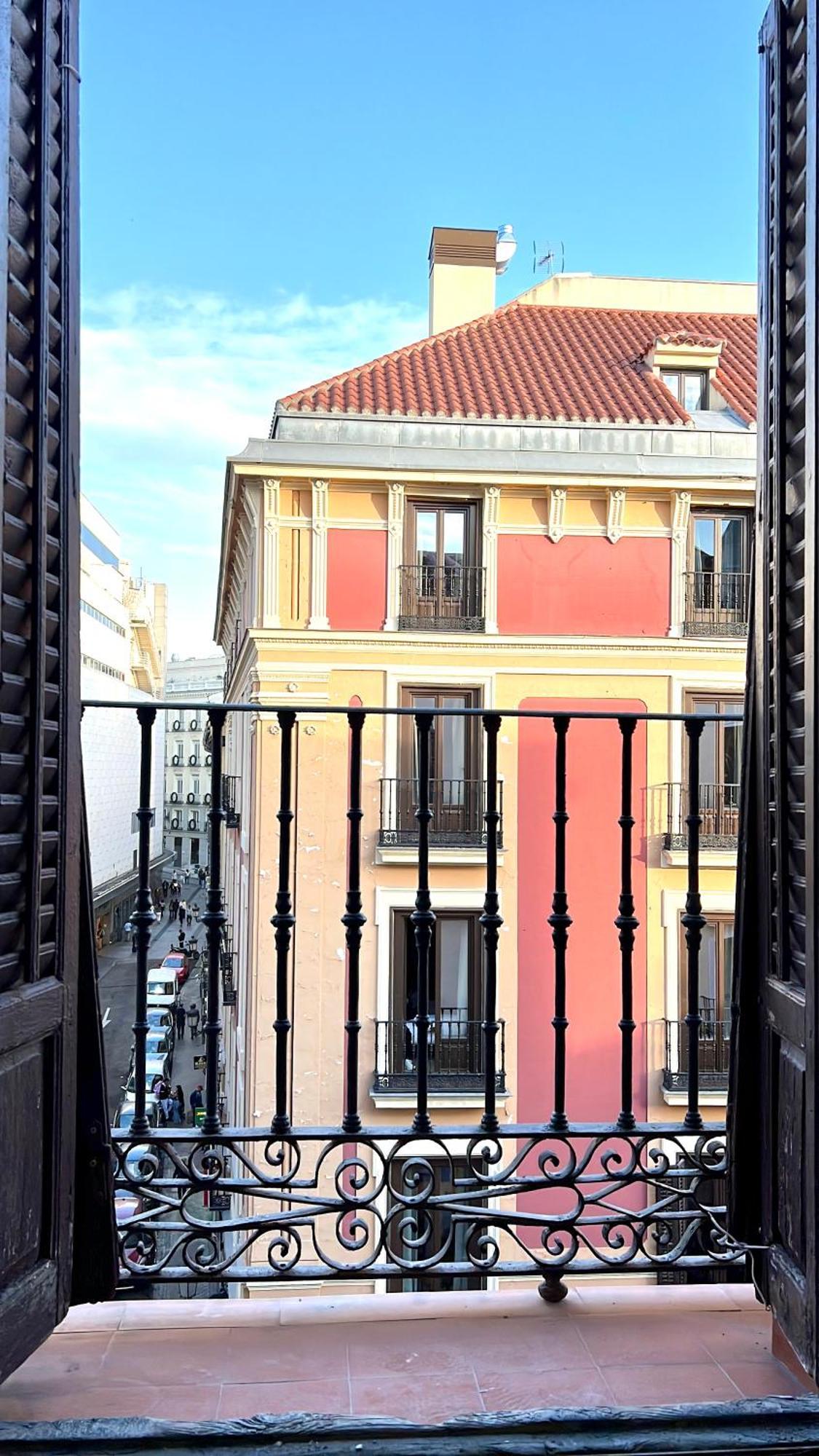 Albergue Miguel Angel Madrid Exterior foto