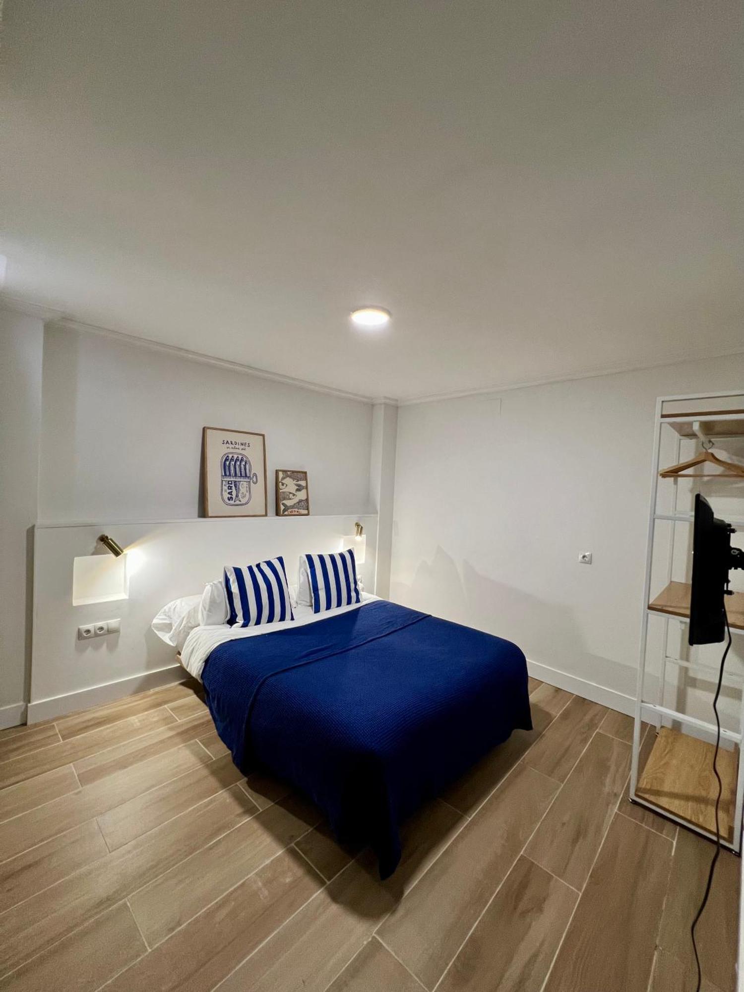 Albergue Miguel Angel Madrid Exterior foto